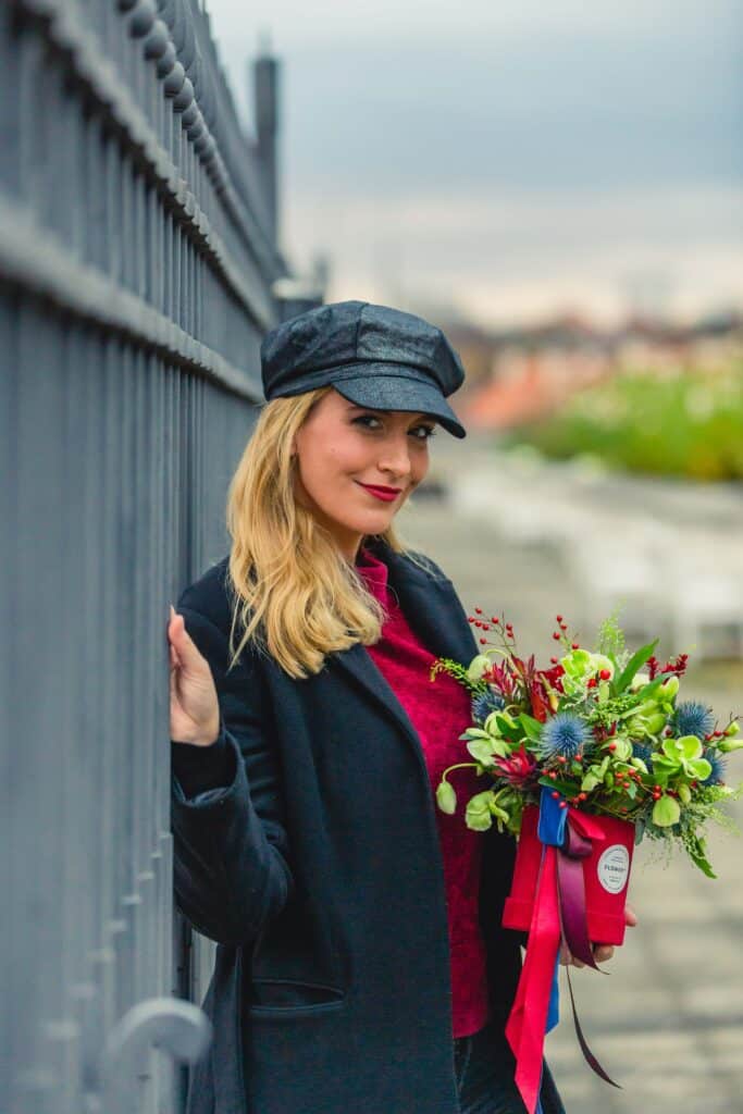 Cinefleur Wendy holding potter flowers