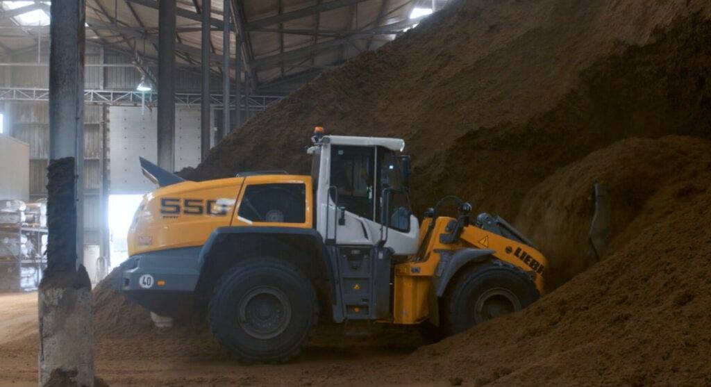 Van Egmond man driving excavator